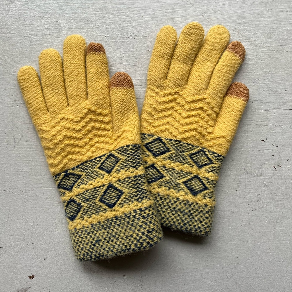 NWOT Thick Warm Texting Gloves Smart Finger Yellow Grey Winter Accessories